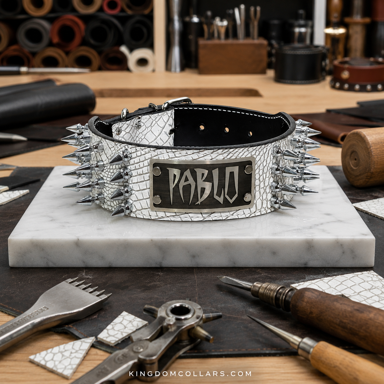 NJ10 - Colar Personalizado de Couro Pontudo de 2,5"