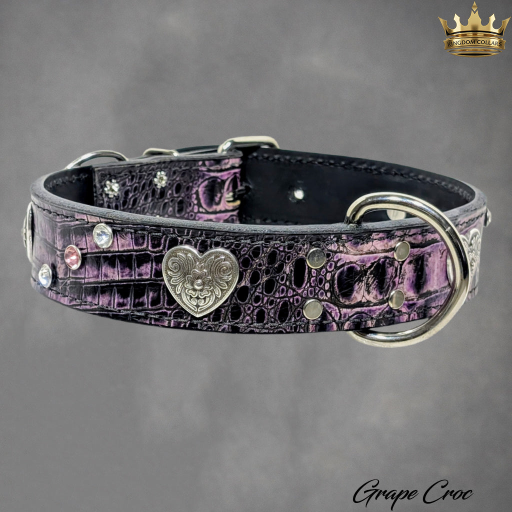 V7 - Collar de cuero con corazones y gemas de 1 1/2"