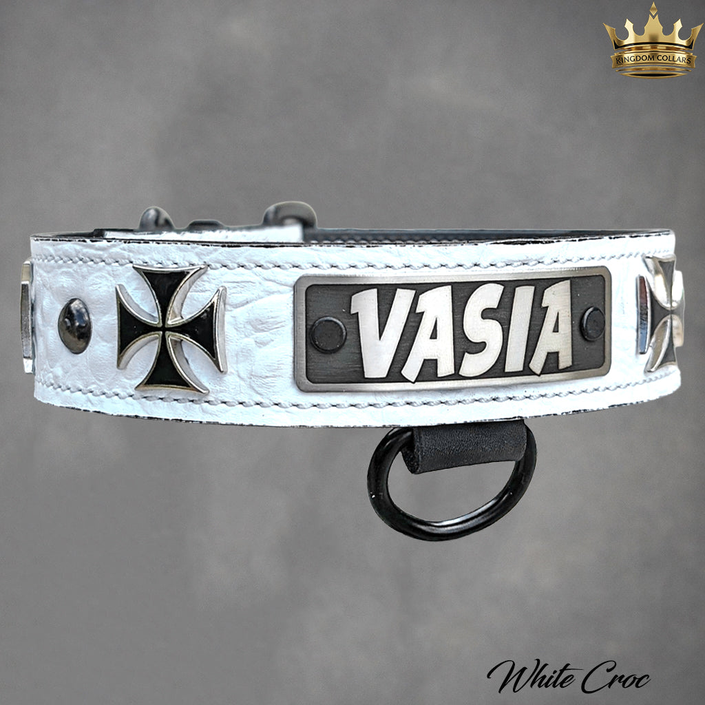 VN48 - Colar de couro cravejado com cruz de malta de ferro personalizado de 1,5 pol.