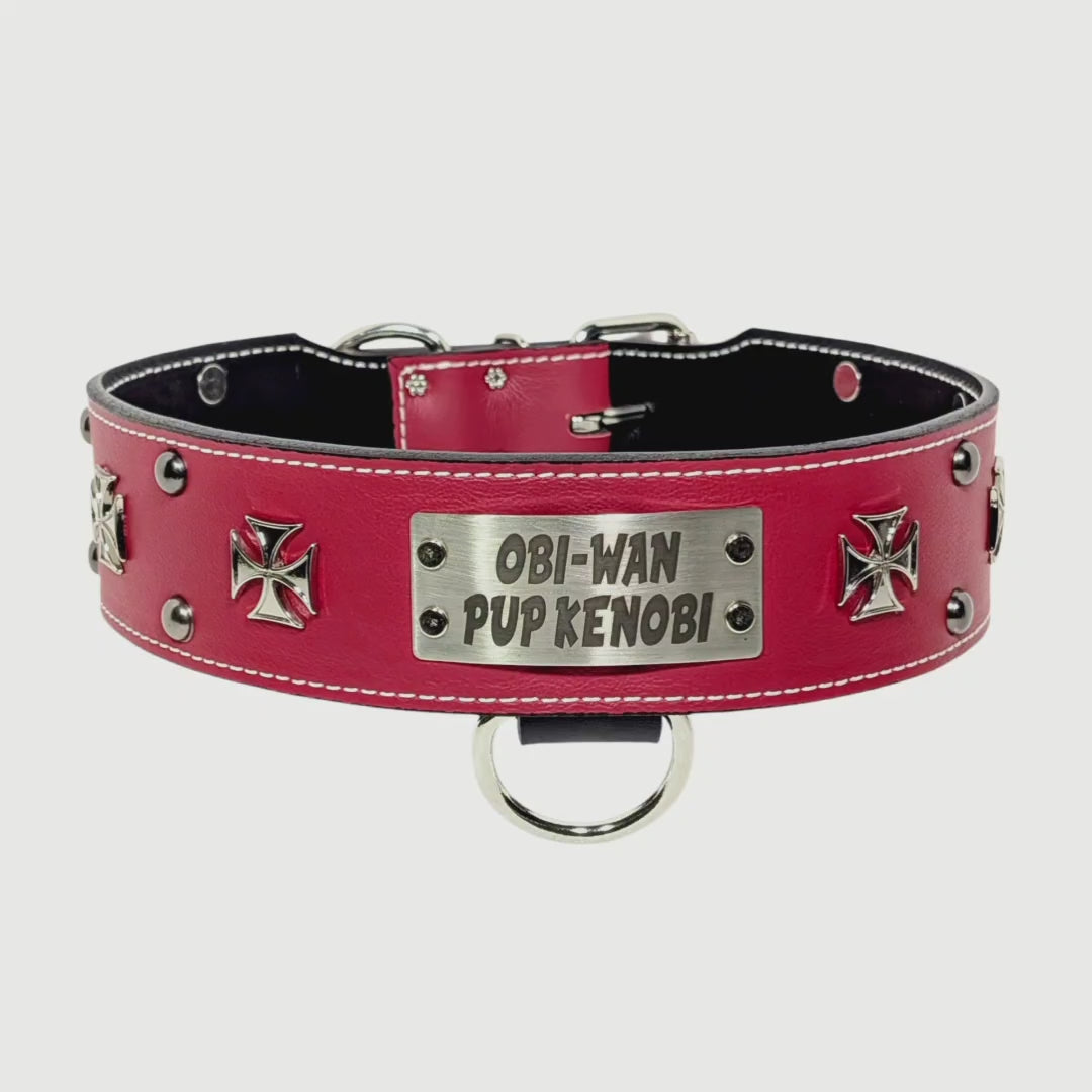 NJ7 - Collar de cuero personalizado para perro de 2,5" con cruces de Malta y tachuelas de hierro