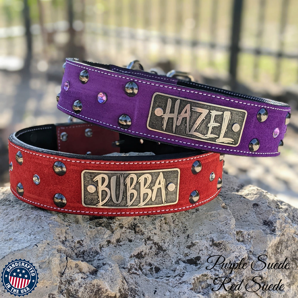 W43 - Collar de cuero para perro de 2" de ancho con placa con nombre, tachuelas y gemas
